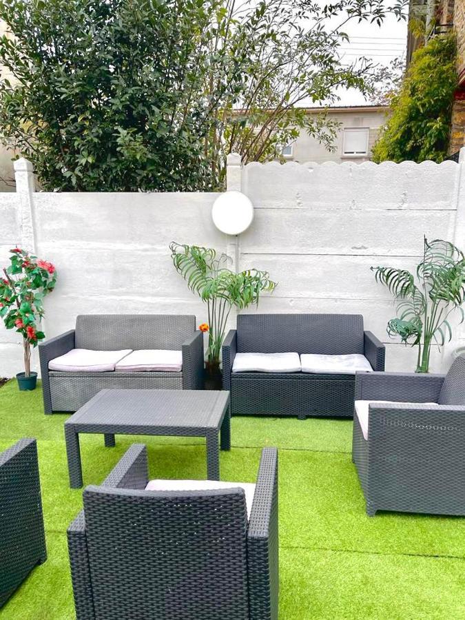 Jolie Petite Maison Avec Un Grand Jardin Montmagny Exteriör bild