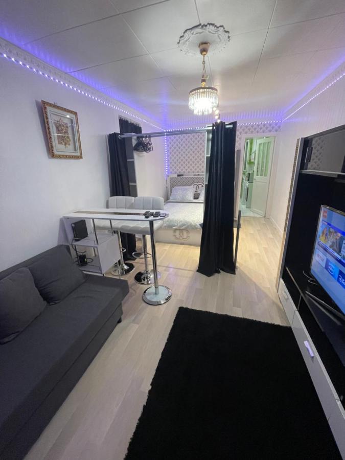 Jolie Petite Maison Avec Un Grand Jardin Montmagny Exteriör bild